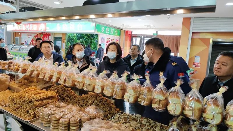 刘天娇副市长带队督导商贸领域安全生产和节日保供工作.jpg